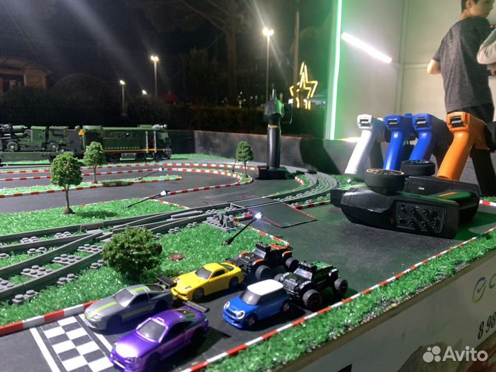 Гоночный трек на радиоуправляемых машинках