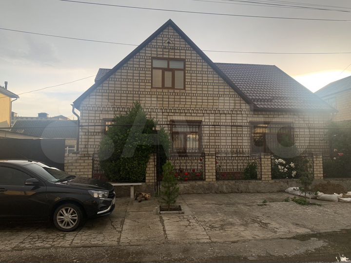 Комната 50 м² в 1-к., 1/2 эт.