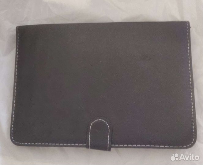 Чехол для планшета универсальный с клавиатурой