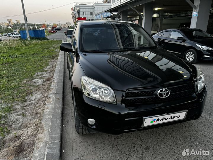 Toyota RAV4 2.0 AT, 2006, 193 000 км
