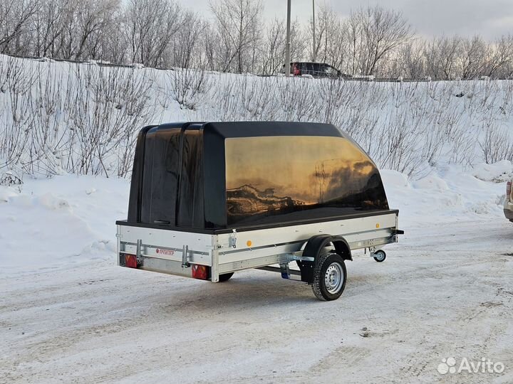 Пластиковая крышка на прицеп Трейлер