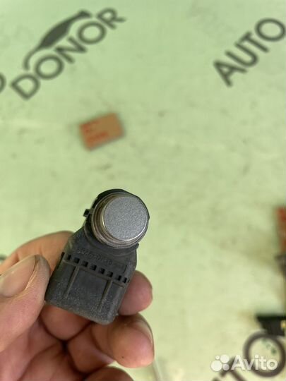 Датчик парктроника передний toyota rav 4 xa50