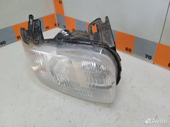 Фара правая Ford Escape EPF 3.0 2001