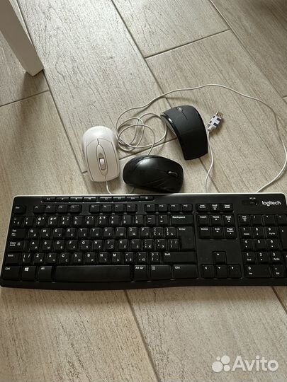 3 мыши и беспроводная клавиатура