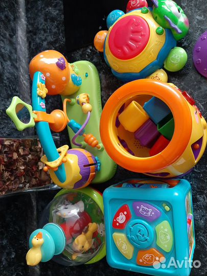 Музыкальные игрушки для малышей