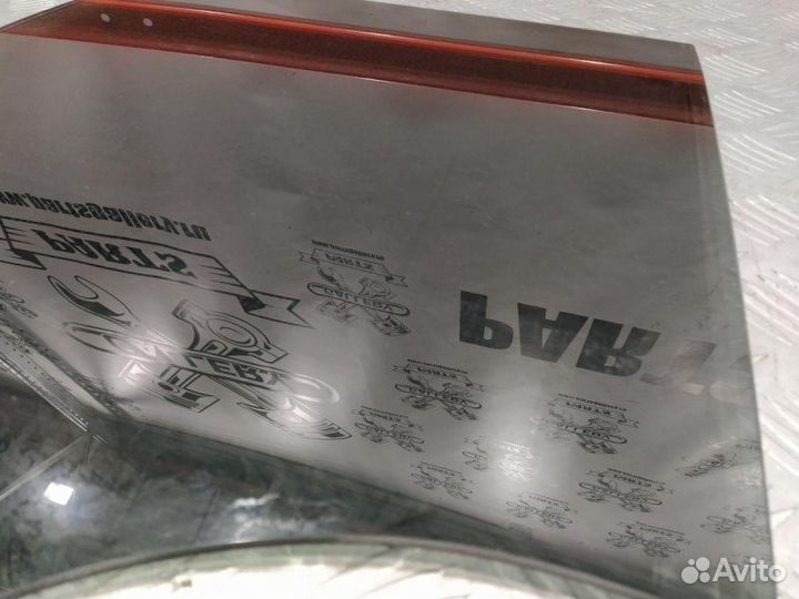 Стекло двери заднее правое Mercedes-Benz 350D
