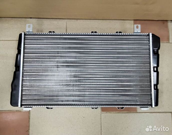 Радиатор охлаждения Skoda Felicia 1.3