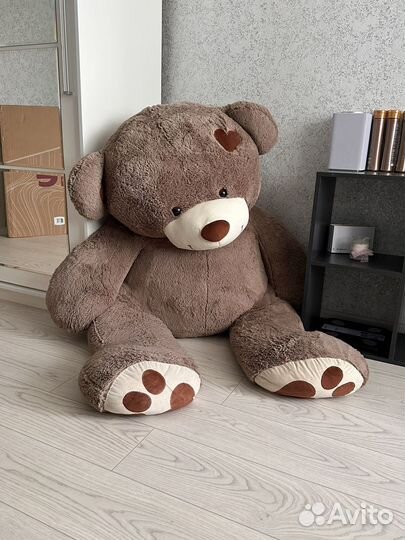 Большой мягкий медведь