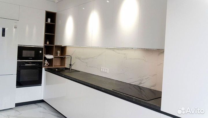 Кухня в потолок