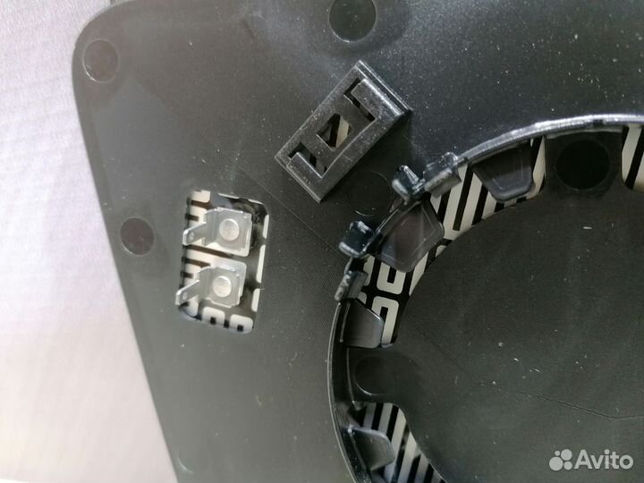 Элемент зеркала зеркальный Nissan qashqai J10 Лев