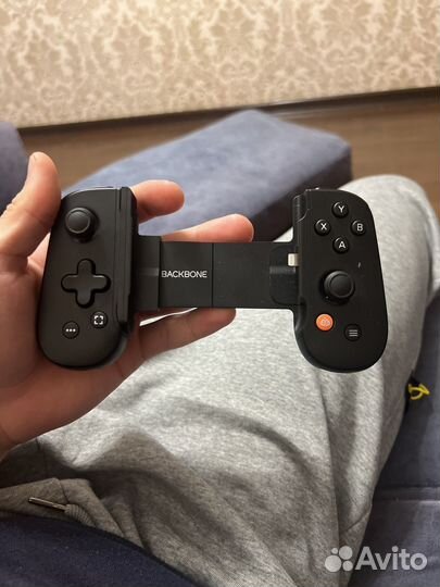 Игрова приставка Backbone