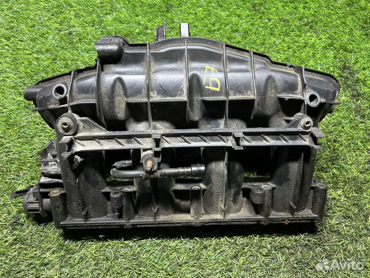 Коллектор впускной Volkswagen Passat
