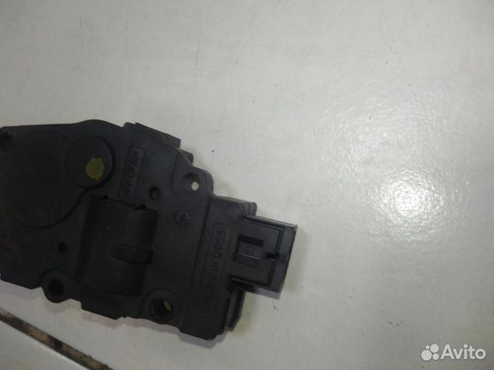 Сервопривод заслонок печки Mercedes-Benz E-Class W