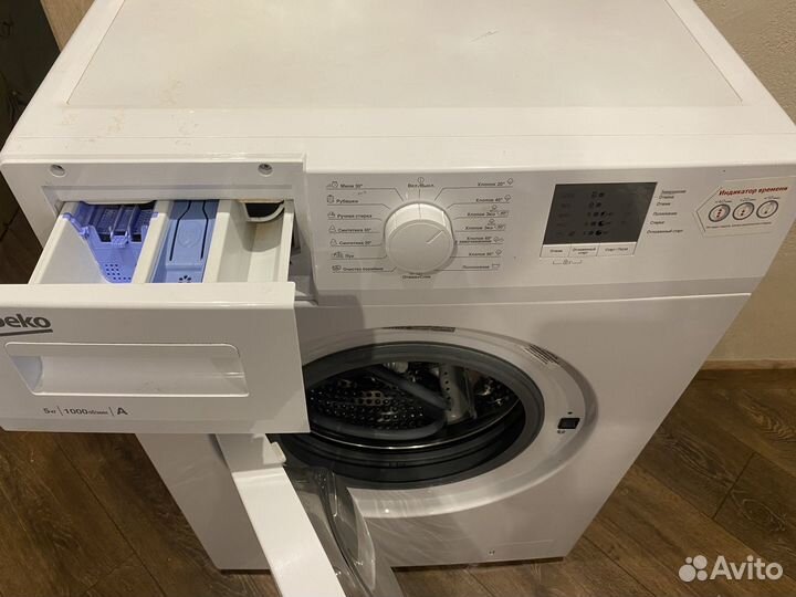 Стиральная машина узкая Beko WRS 5511 BWW