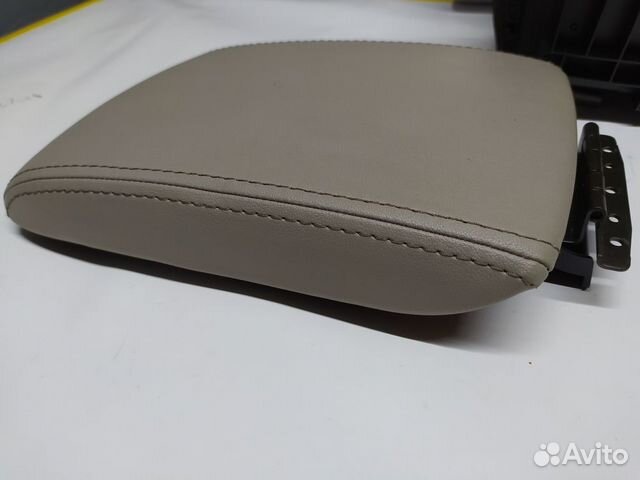 Крышка подлокотника Subaru Outback BP