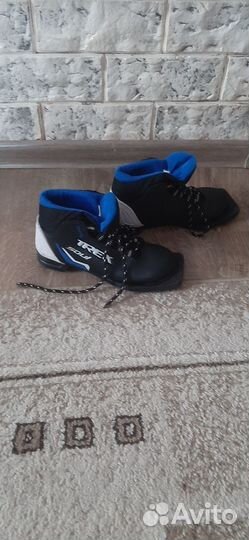 Лыжные ботинки с креплением