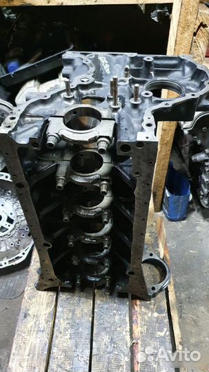 Блок двс Mercedes 1984-1993