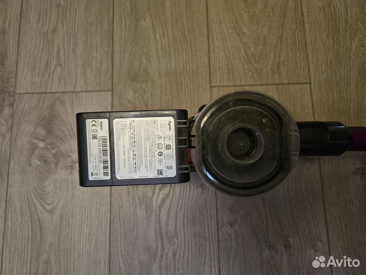 Пылесос Dyson 7