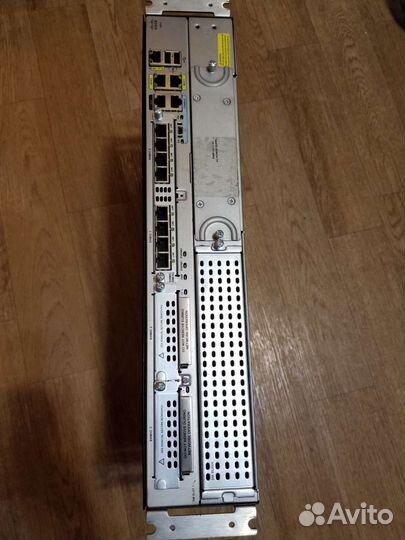 Маршрутизатор Cisco 2911 с доп. платой