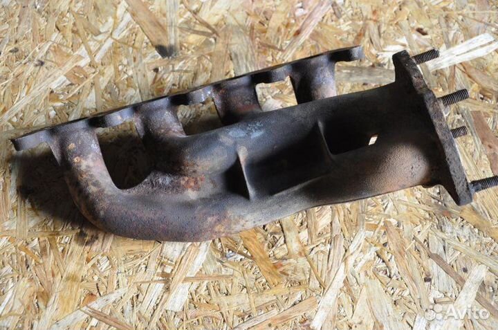 Коллектор выпускной Audi A4 8D2 ADR