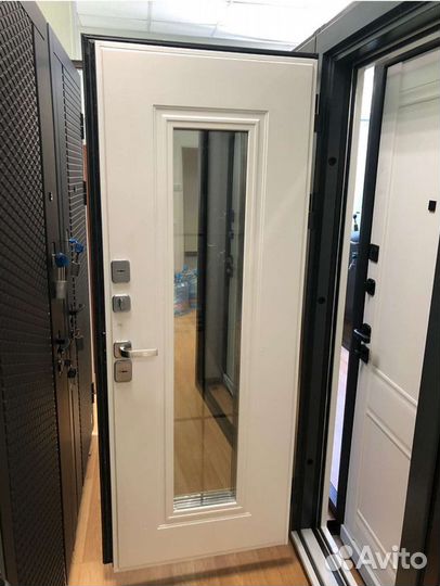 Дверь входная для дома