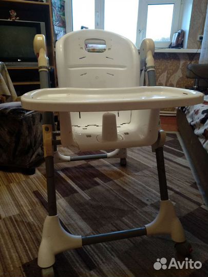 Стульчик для кормления