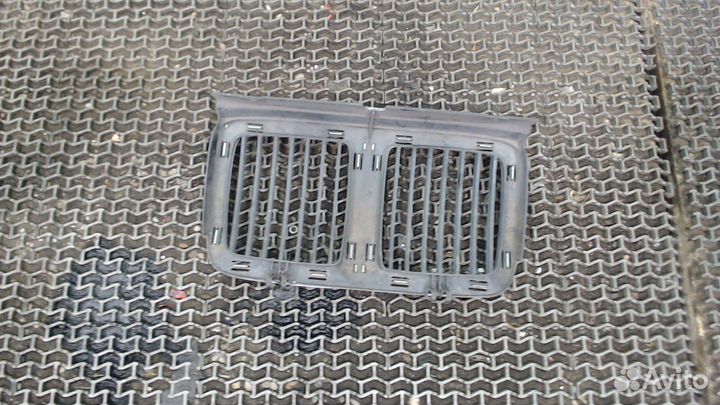 Решетка радиатора BMW 7 E32, 1990