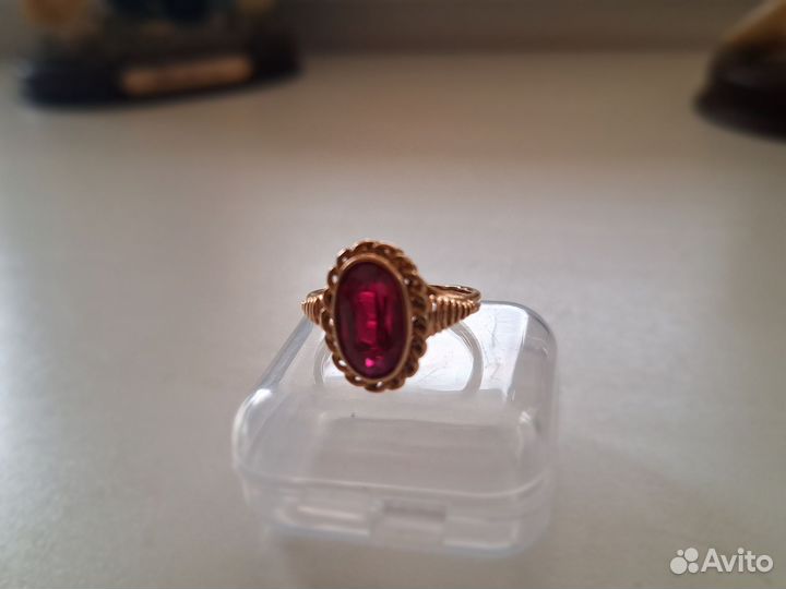 Золотое кольцо с рубином