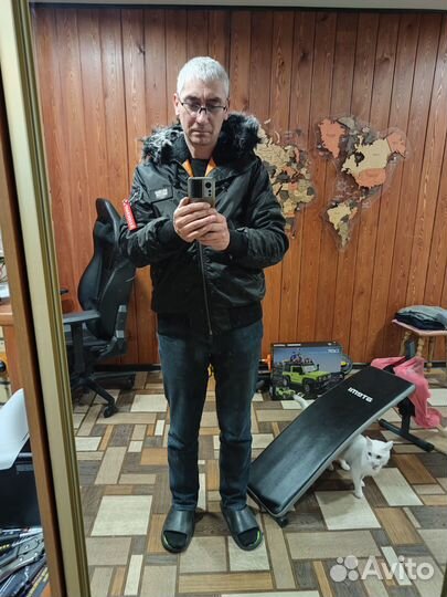 Продам куртку мужскую