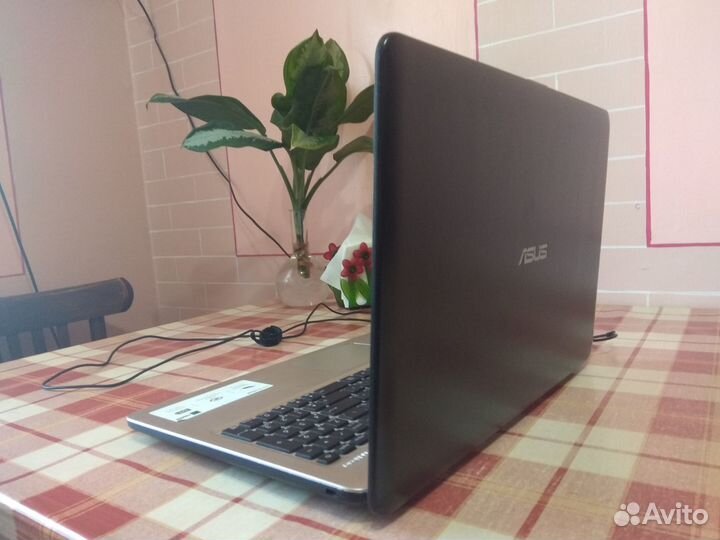 Отличный asus SSD 120Гб для работы и не только