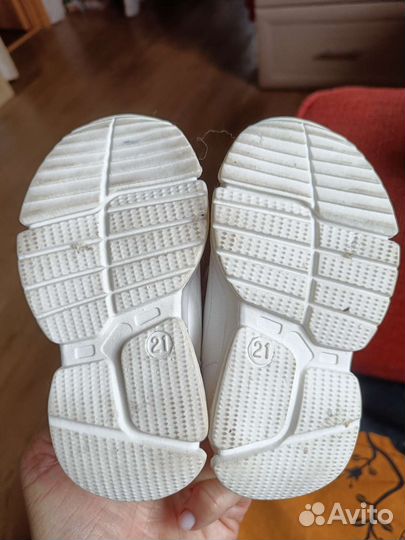 Кроссовки детские 21 размер новые