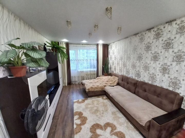 2-к. квартира, 55 м², 3/9 эт.