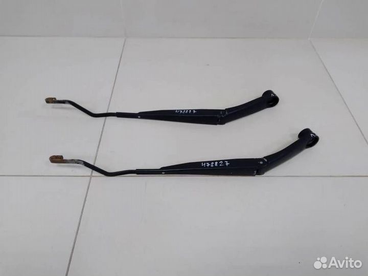 Поводок стеклоочистителя передний левый Hyundai So