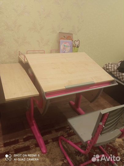 Письменный стол, стул для школьницы