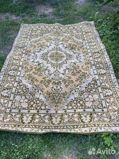 Ковры из шерсти