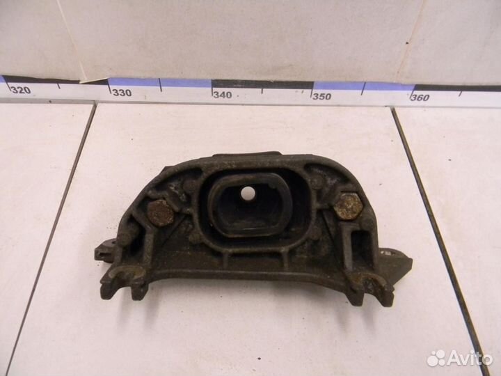 Кронштейн опоры кпп Logan 2005-2014