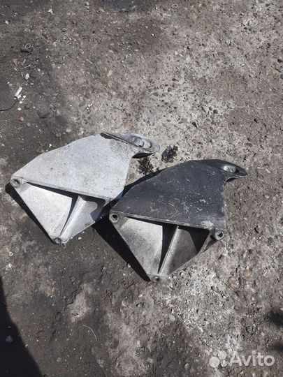 Кронштейн мотора бмв х5 3.0д