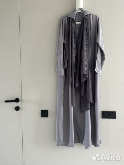 Мусульманское платье с платком из дубая
