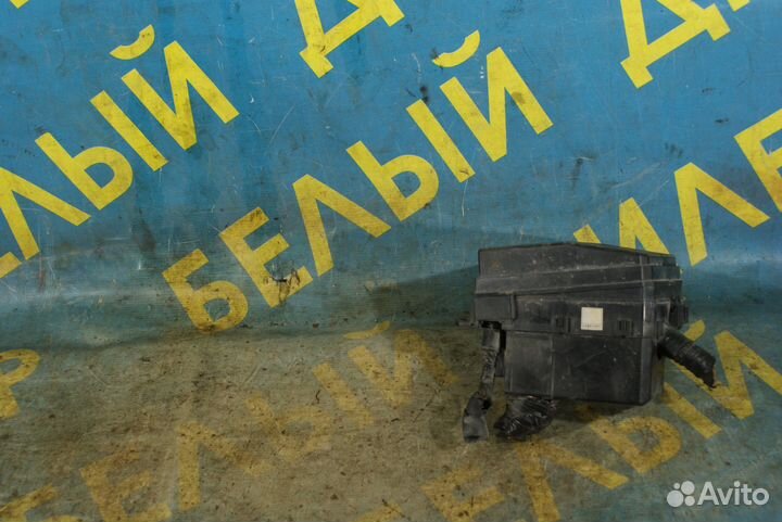 Блок предохранителей Mitsubishi Lancer X