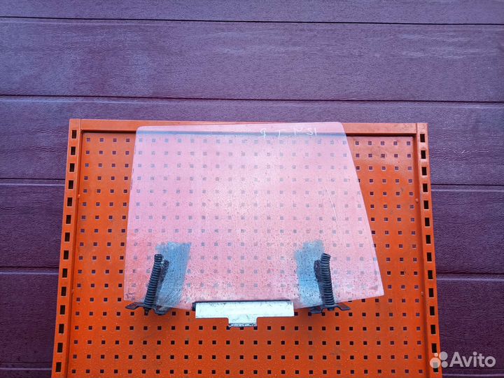 Стекло Honda CR-V