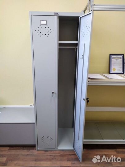 Шкафы металлический для одежды