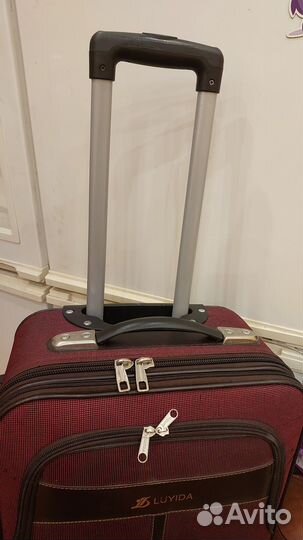 Чемодан Luyida на колесах размер m