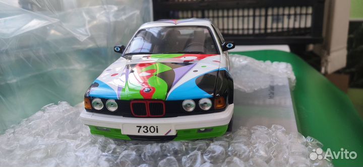 1:18 BMW 730i E32 Art Car by Manrique
