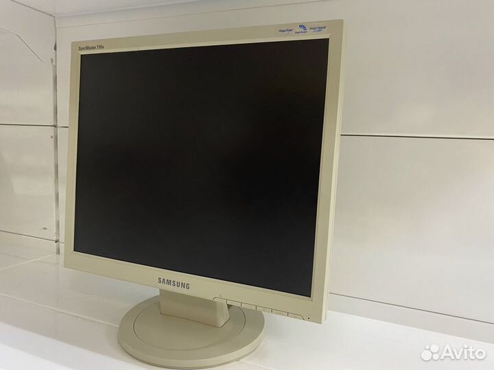 Монитор Samsung SyncMaster 710N