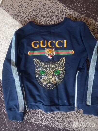 Продаю спортивный костюм на девочку