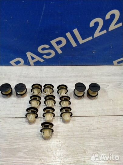 Клипса Mercedes-Benz 212.036 E 250 212 274.920 30