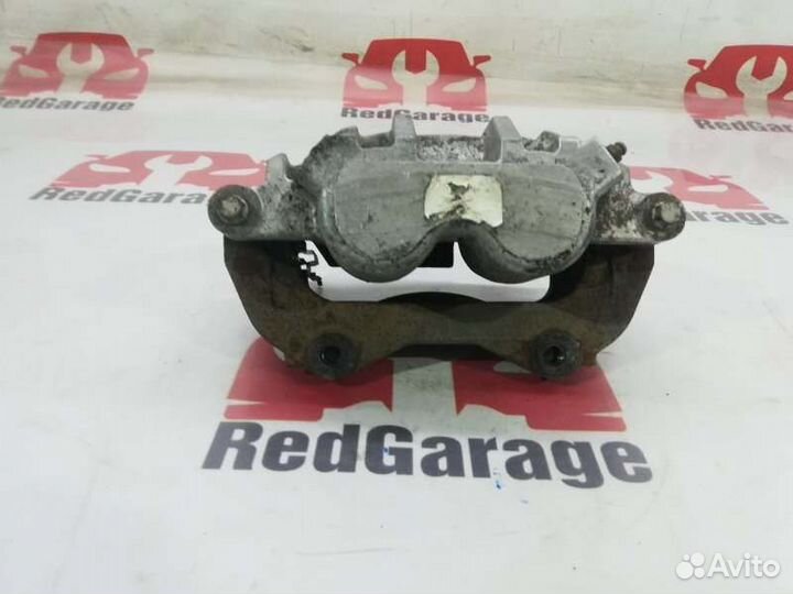 Суппорт передний правый Cadillac Srx LH2 2004