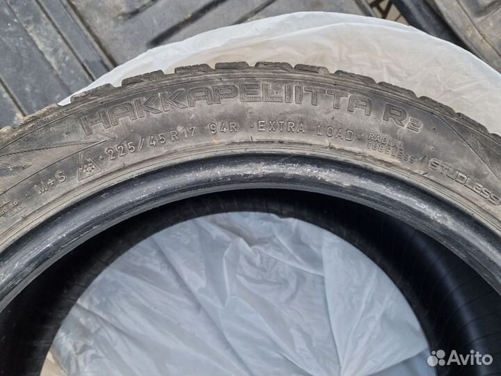 Nokian Tyres Hakkapeliitta R2 225/45 R17 94