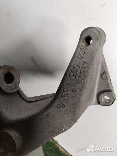 Кулак поворотный задний левый Audi Q3 8UB cczc