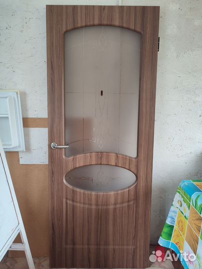Дверь межкомнатная с ручкой и обн. 800 х 2000